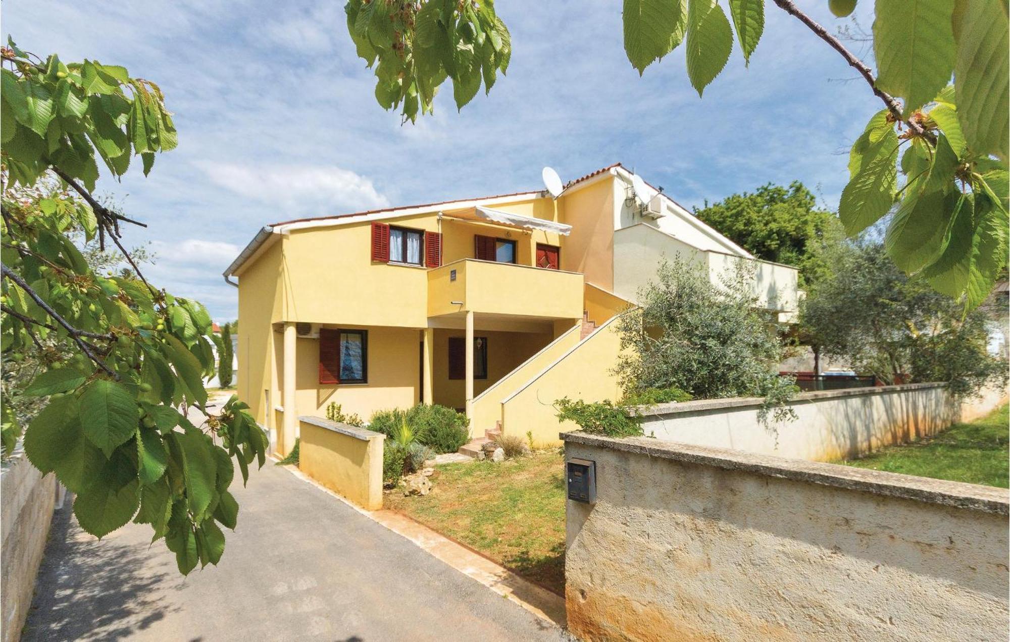 Amazing Apartment In Medulin With Wifi Exterior photo